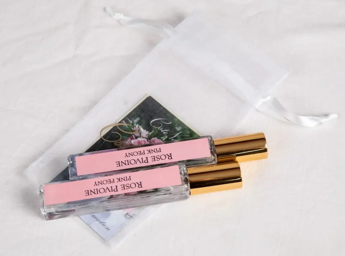 Rosige Geschenkidee mit feinem Parfum – ideal als stilvolle Ergänzung zur Duftblume in Pink.
