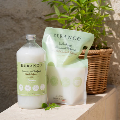 Durance Textilweichspüler Verveine mit Nachfüllpack, 1L, 95 % natürliche Inhaltsstoffe, umweltfreundliche Wäschepflege.